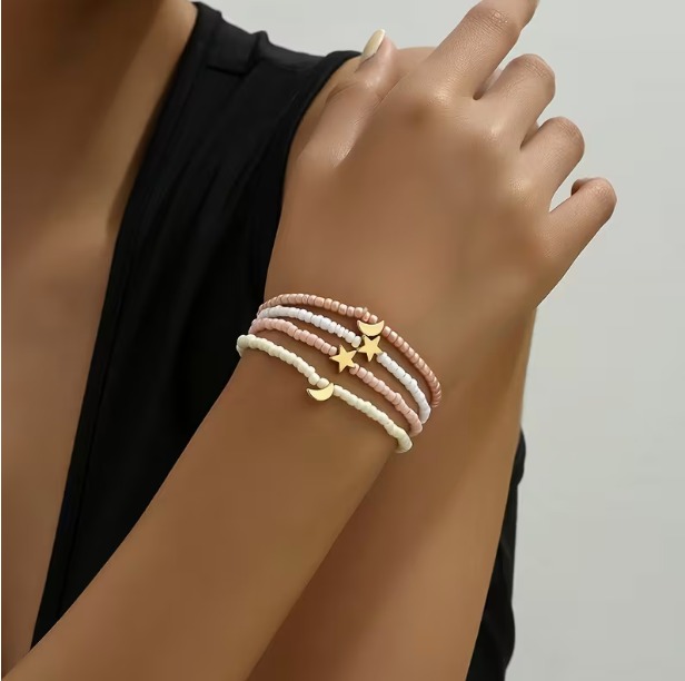 Heart Beaded Bracelet Set – Cute Stackable Jewelry
